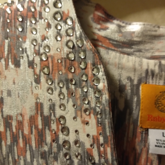 Pre-Owned Ruby Rd. - Picture 3 of 4